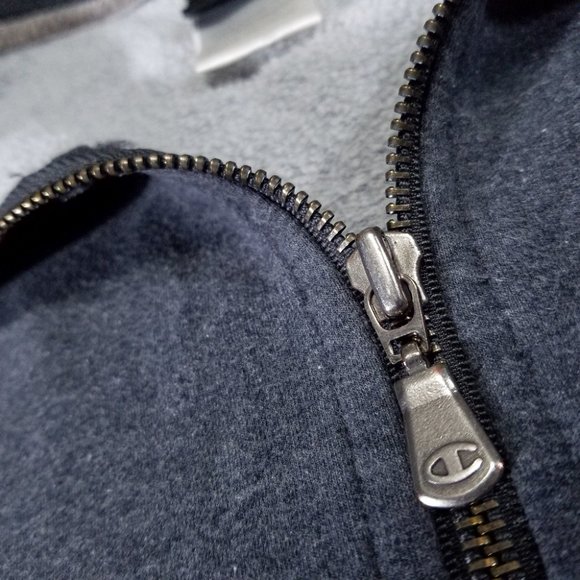 Champion Grey Zip-up Sweatshirt w/ Pockets - Picture 6 of 12